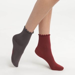 Pack de 2 pares de calcetines de mujer con volantes gris y granate Dim Modal