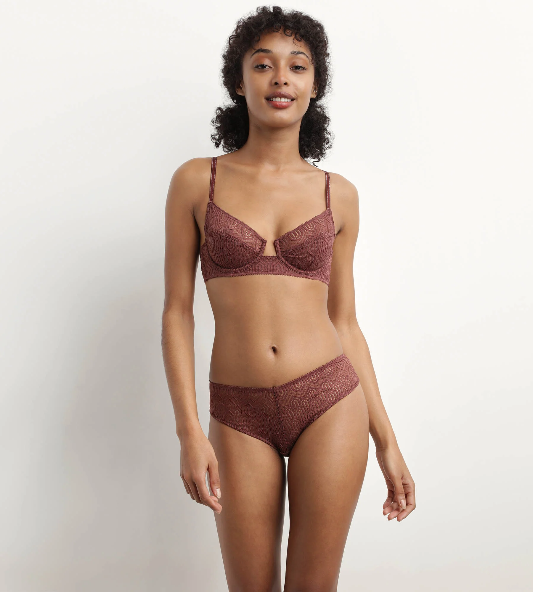 Sujetador con aros de gran capacidad con encaje de estampado gráfico Cacao Mod by Dim - Imagen 3