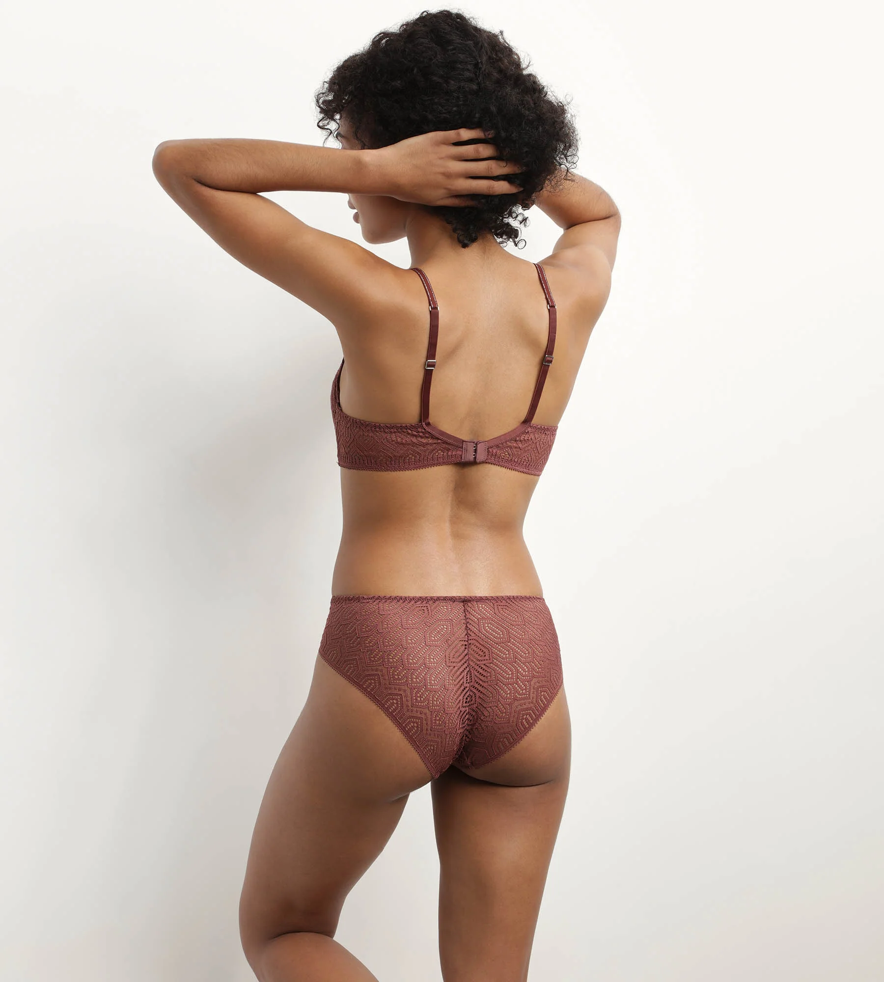 Sujetador con aros de gran capacidad con encaje de estampado gráfico Cacao Mod by Dim - Imagen 4